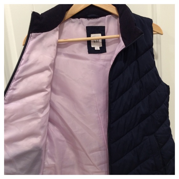 *HOST PICK* Lightweight Puffer Vest with Pockets | Navy | M - Picture 7 of 9